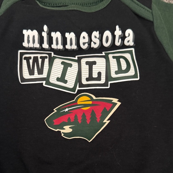 NHL Minnesota Wild Kids Onesies - Green, Black, Gray - Picture 4 of 5
